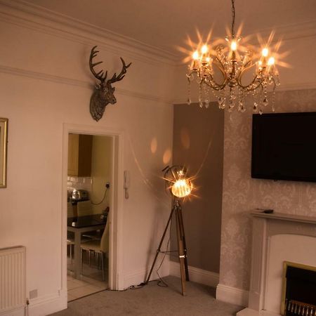 Harrogate Elite Living Apartment Bagian luar foto