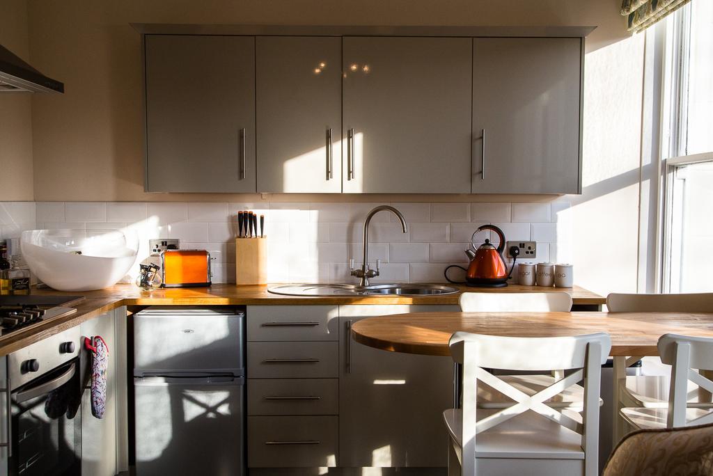Harrogate Elite Living Apartment Bagian luar foto