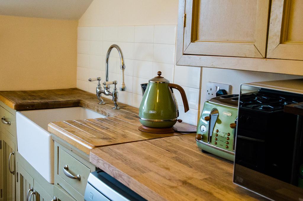 Harrogate Elite Living Apartment Bagian luar foto