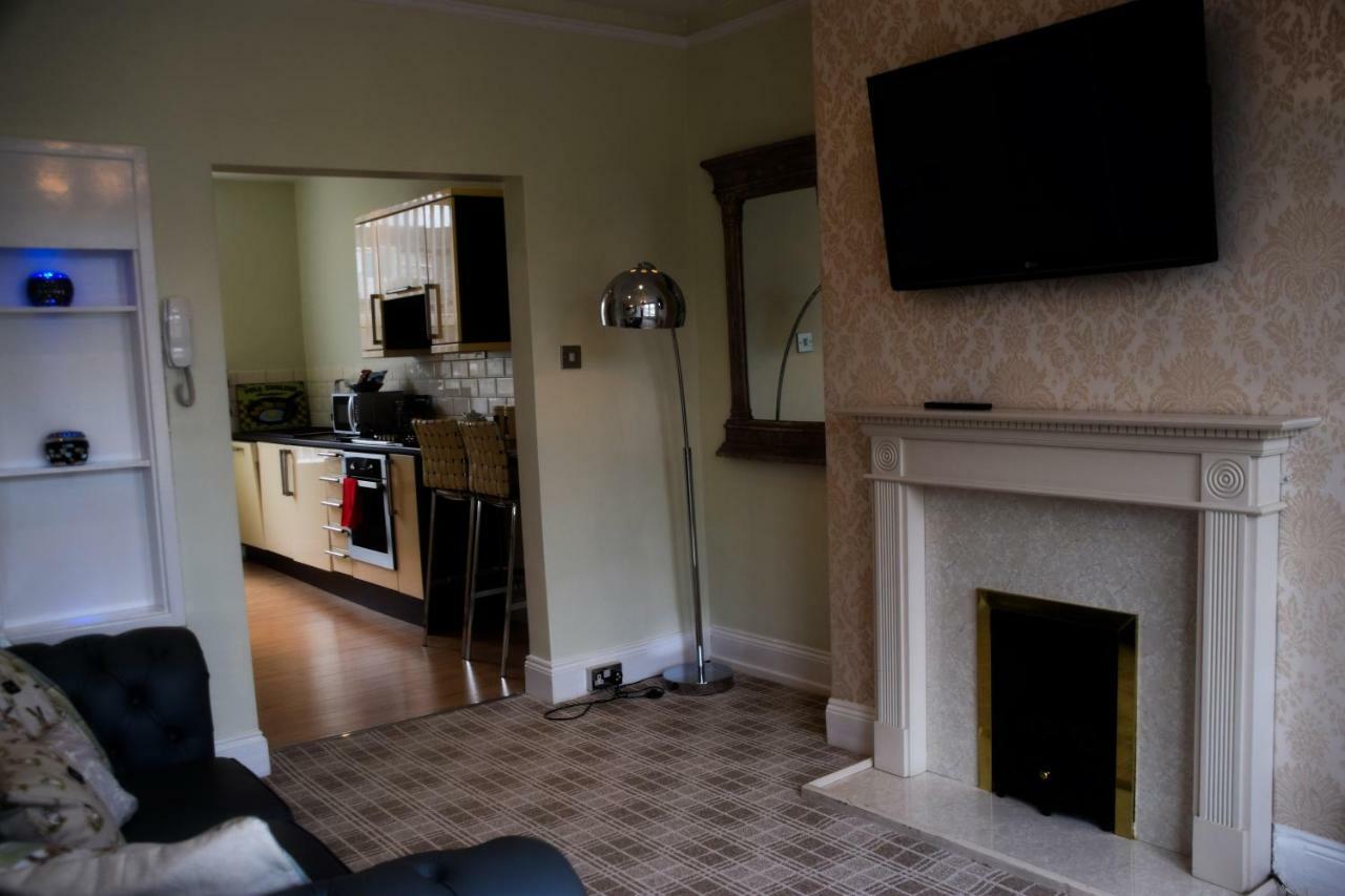 Harrogate Elite Living Apartment Bagian luar foto