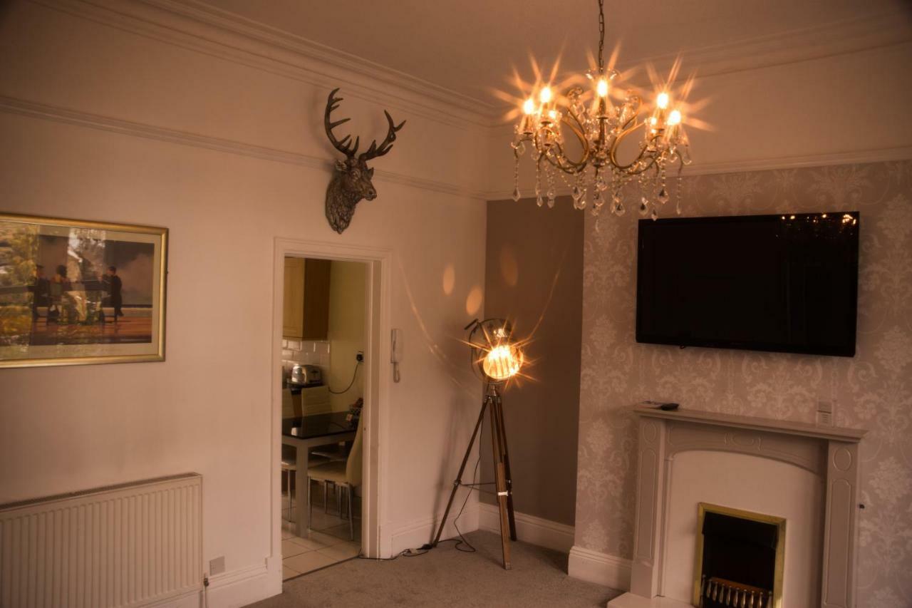Harrogate Elite Living Apartment Bagian luar foto