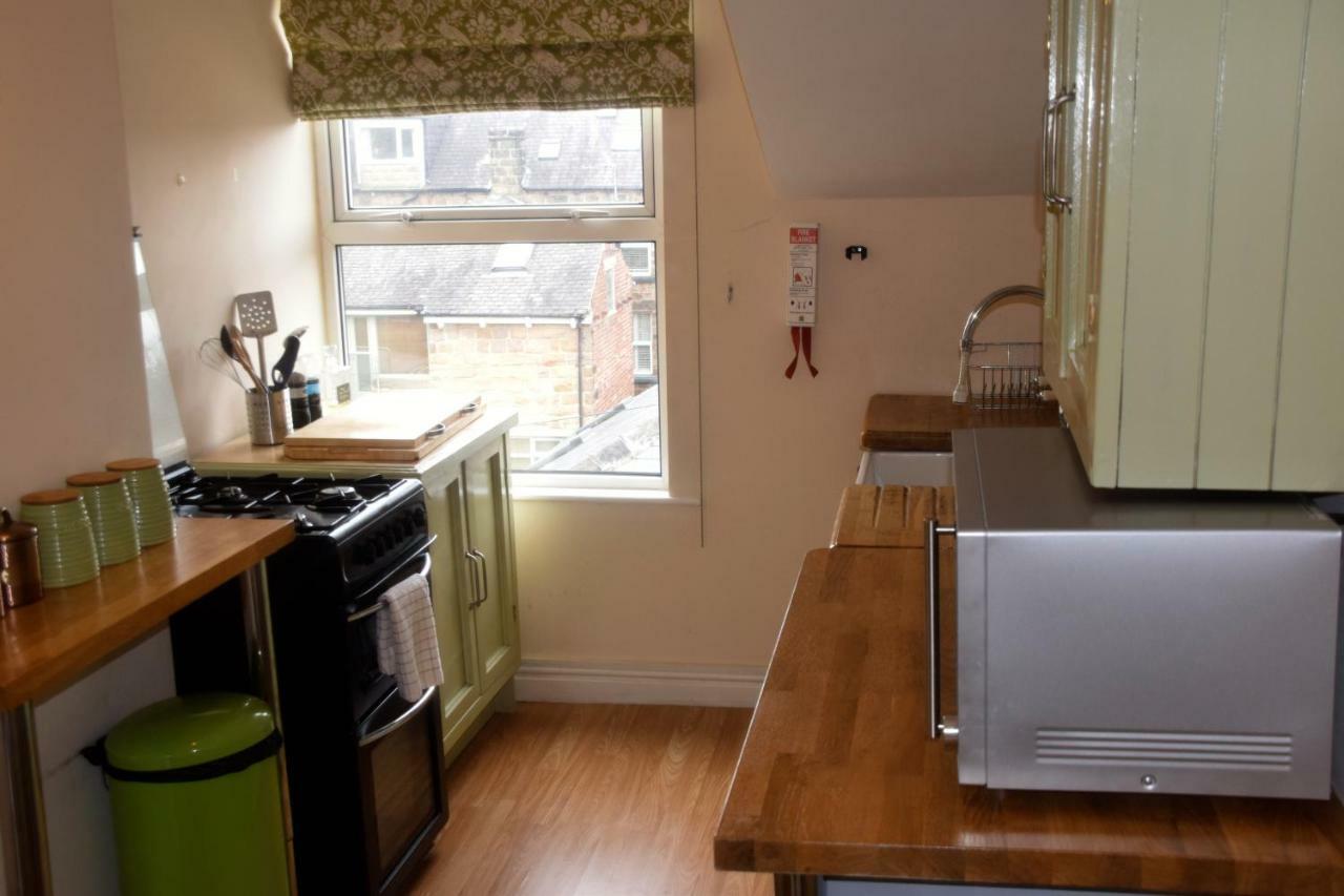 Harrogate Elite Living Apartment Bagian luar foto